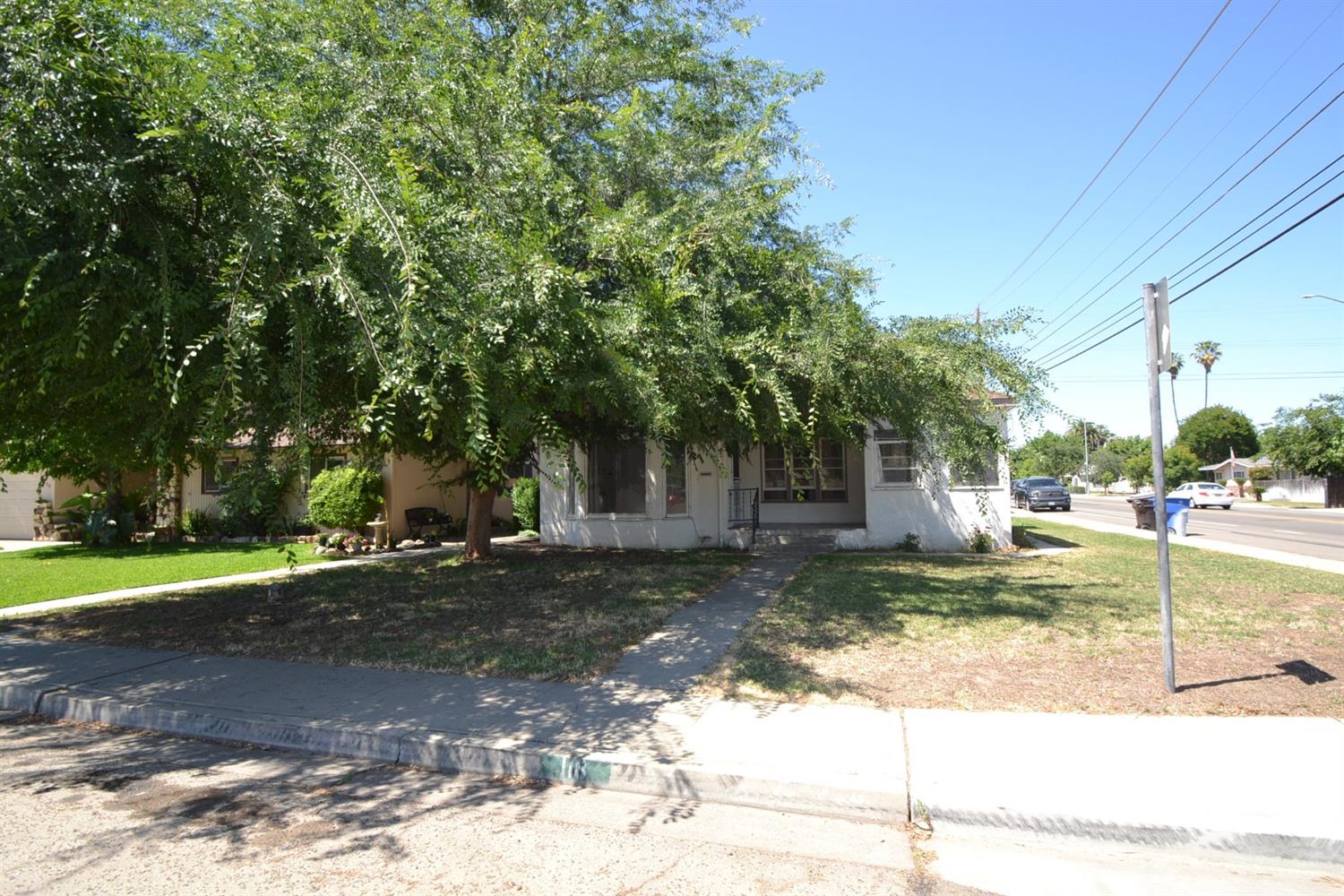 118 West Myrtle Avenue Reedley, CA 93654 - Photo 1 of 26 Gallery Image 1