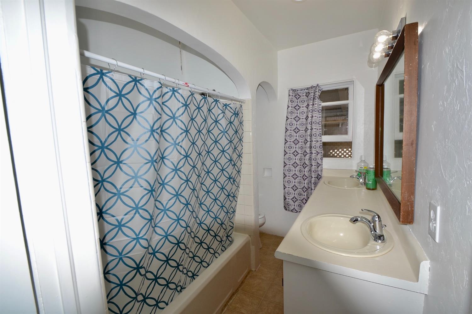 118 West Myrtle Avenue Reedley, CA 93654 - Photo 14 of 26 Gallery Image 14