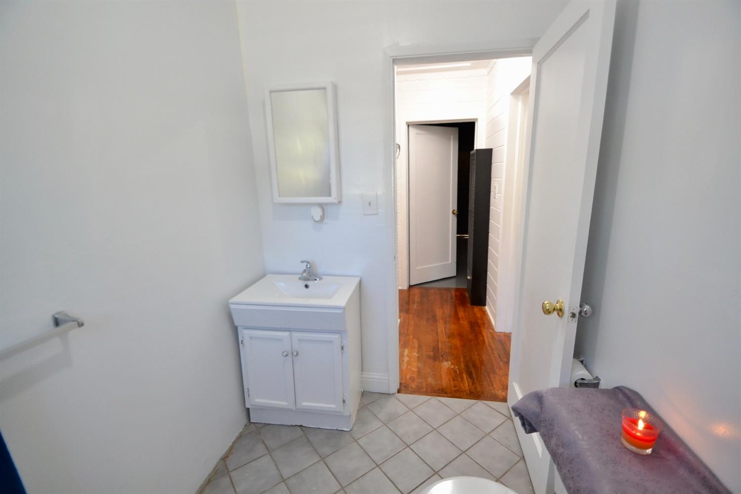 118 West Myrtle Avenue Reedley, CA 93654 - Photo 17 of 26 Gallery Image 17