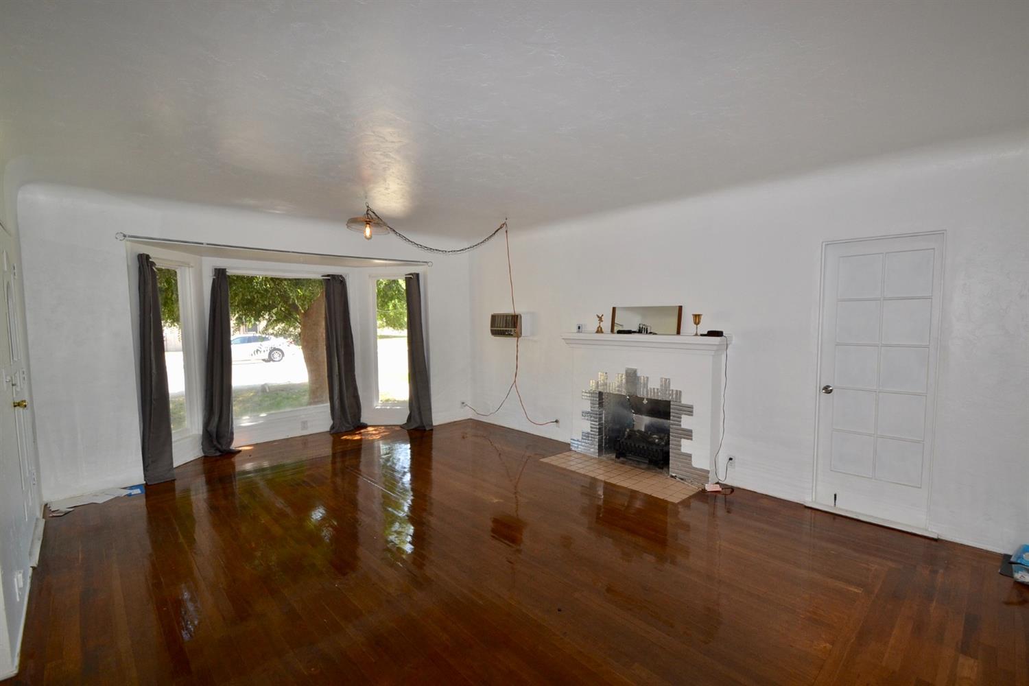 118 West Myrtle Avenue Reedley, CA 93654 - Photo 5 of 26 Gallery Image 5