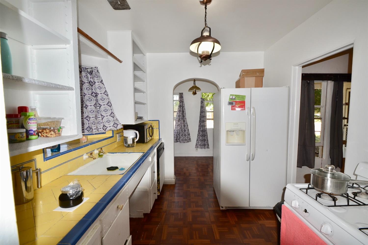118 West Myrtle Avenue Reedley, CA 93654 - Photo 7 of 26 Gallery Image 7