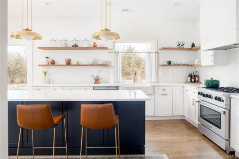 $1,950,000 | 660 Sutton Place, Greenport, NY 11944
