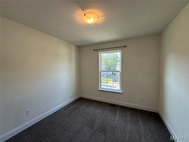 $1,945 | 528 Conestoga Drive, House Springs, MO 63051