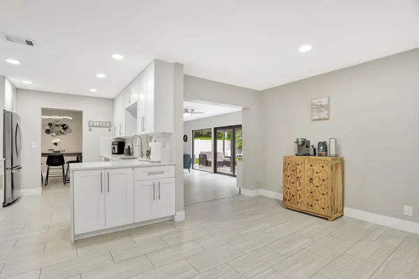 $9,000 | 1035 Northwest 5th Avenue, Boca Raton, FL 33432