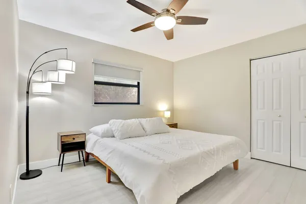 $9,000 | 1035 Northwest 5th Avenue, Boca Raton, FL 33432