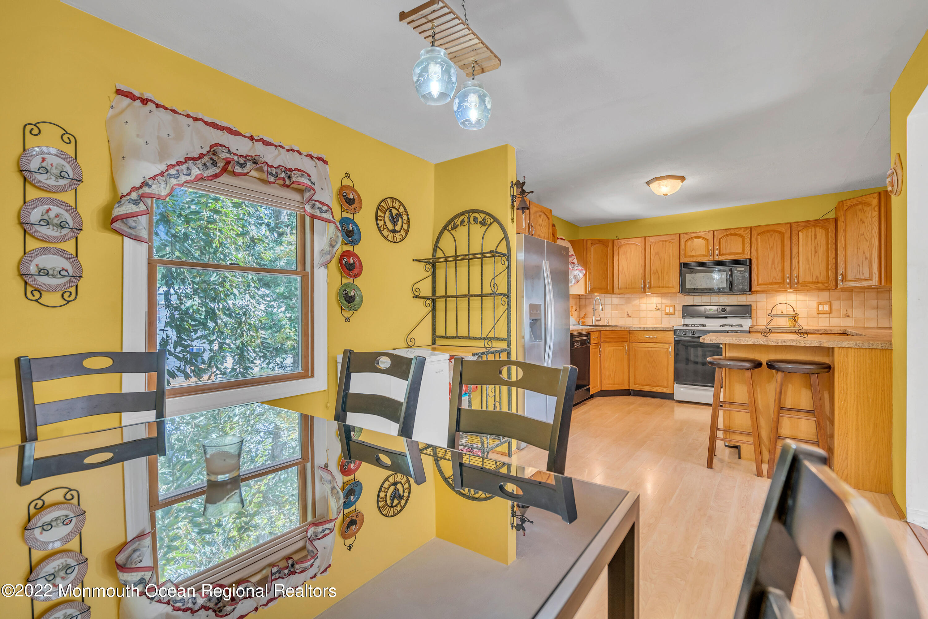 148 Weldon Road Manchester Township, NJ 08759 - Photo 15 of 36 a living room with furniture and a large window