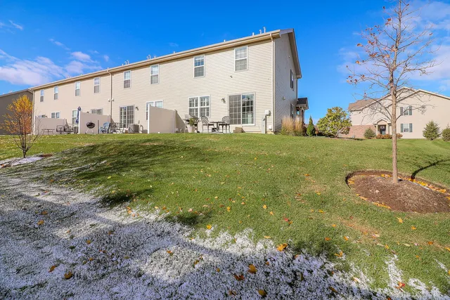 $449,000 | 2084 Canyon Creek Court, Aurora, IL 60503