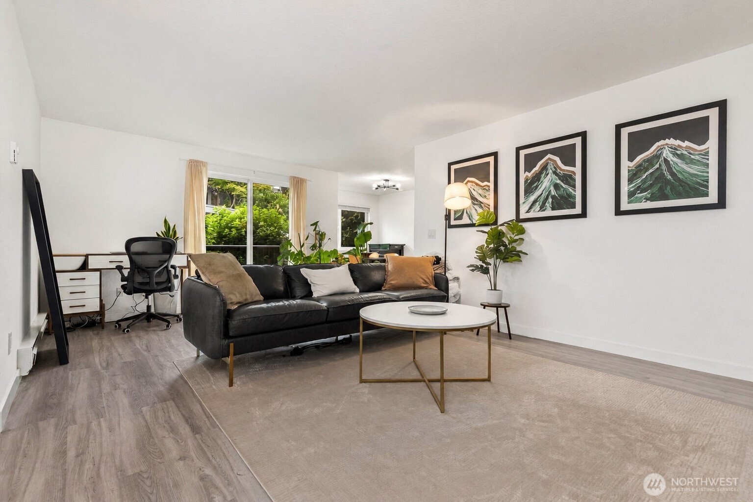 8747 Phinney Avenue North, Unit 7 Seattle, WA 98103 - Photo 4 of 15