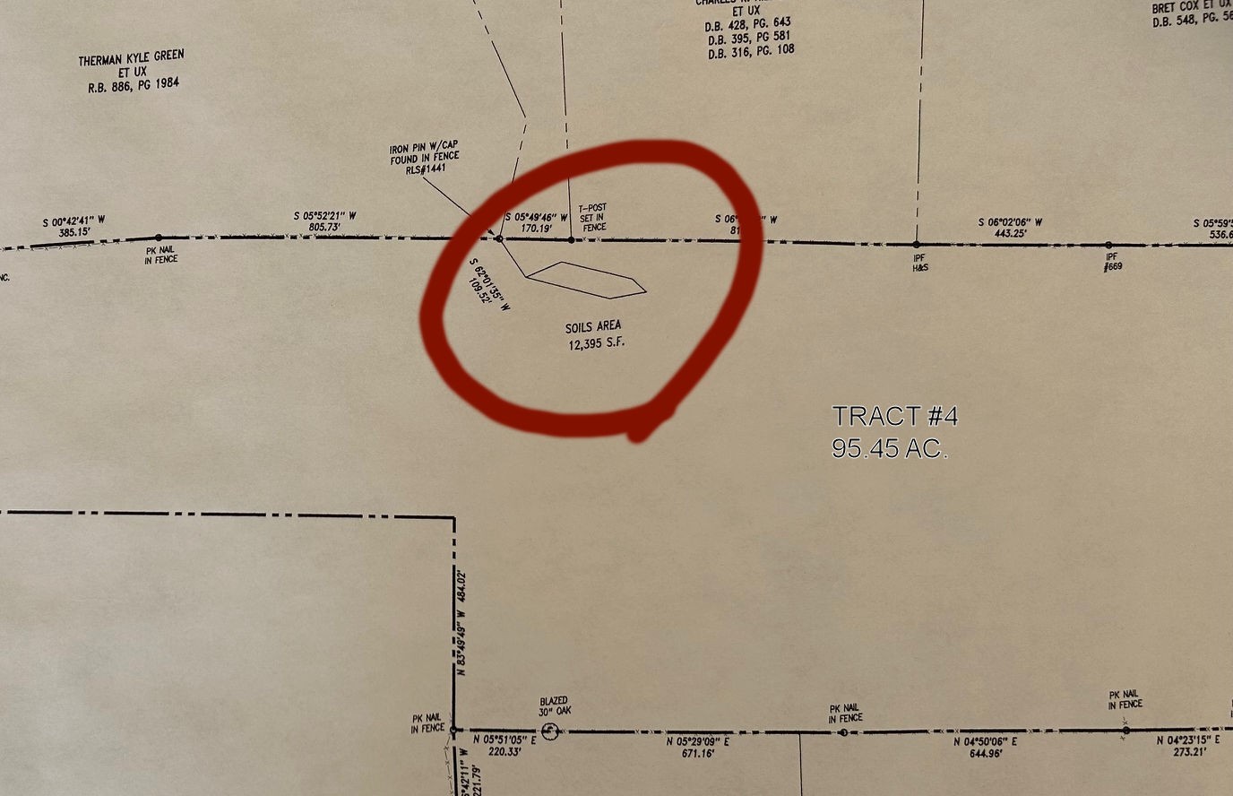 1 Millersburg Road Christiana, TN 37037 - Photo 7 of 7 a picture of a wall with a close up view of a shower