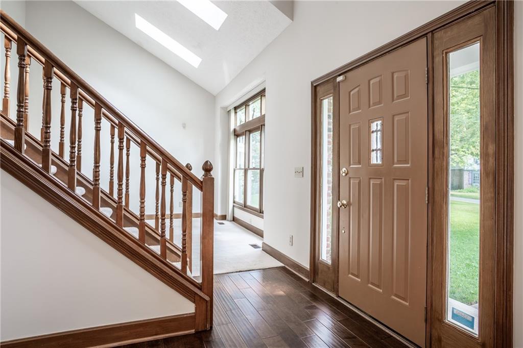 14378 Oak Ridge Court Carmel, IN 46032 - Photo 3 of 35 Gallery Image 3