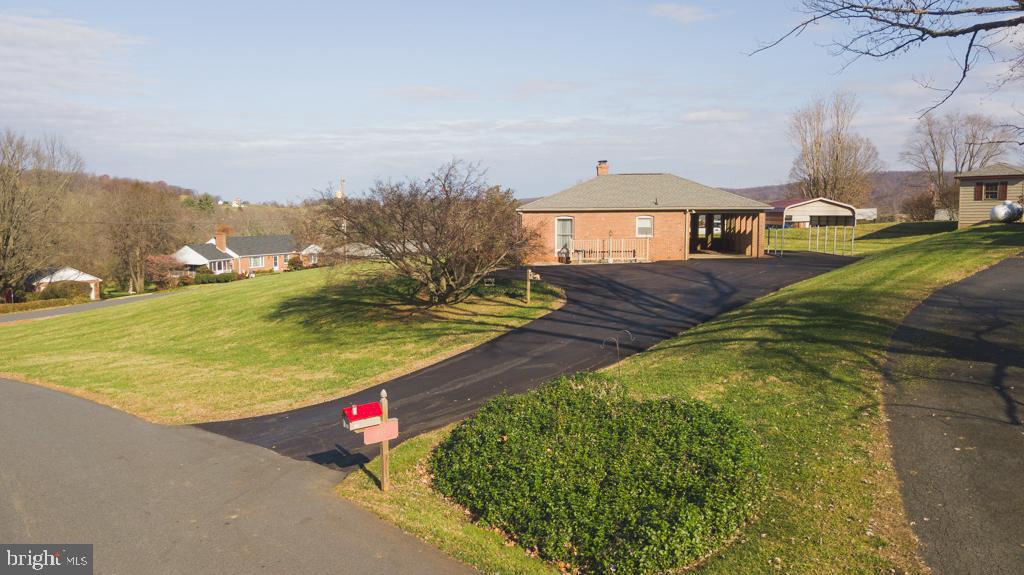 137 Red Hill Road Orange, VA 22960 - Photo 4 of 105 Paved Drive and Parking