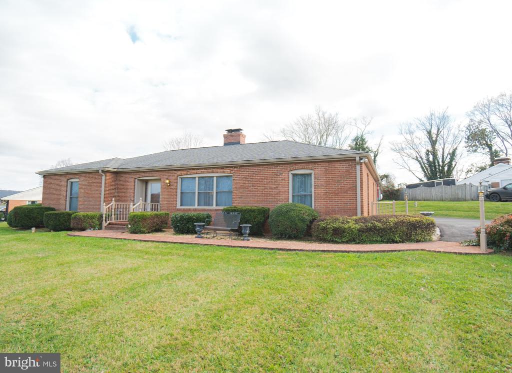 137 Red Hill Road Orange, VA 22960 - Photo 7 of 105 Exterior One level -Full Basement