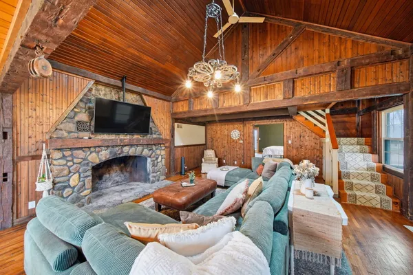 $400,000 | 6830 Paddock Lane, Jackson, MI 49201