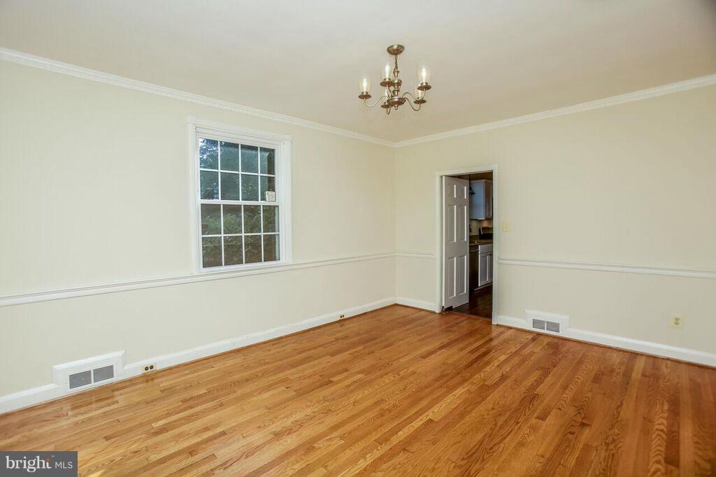 9 Tamworth Road Baltimore, MD 21210 - Photo 13 of 29 Dining Room
