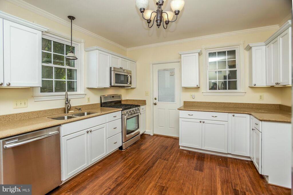 9 Tamworth Road Baltimore, MD 21210 - Photo 14 of 29 Kitchen
