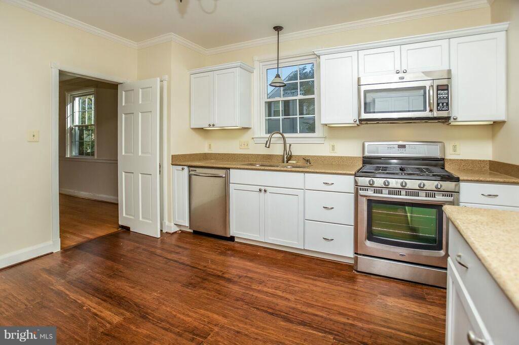 9 Tamworth Road Baltimore, MD 21210 - Photo 15 of 29 Kitchen