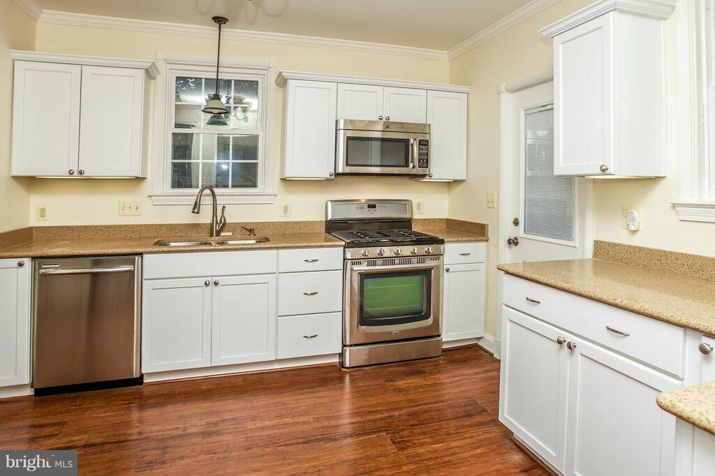 9 Tamworth Road Baltimore, MD 21210 - Photo 16 of 29 Kitchen