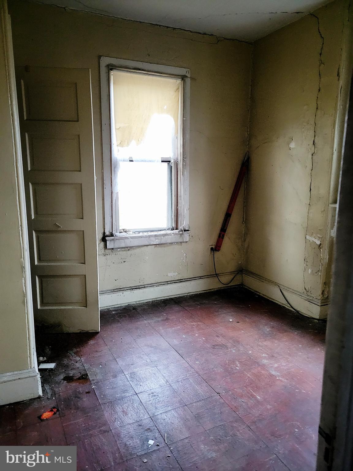 336 Rutherford Avenue Trenton, NJ 08618 - Photo 4 of 7 Gallery Image 4