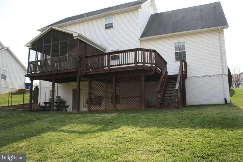 1456 Canterbury Road Front Royal, VA 22630 - Photo 19 of 28 Exterior (Rear)