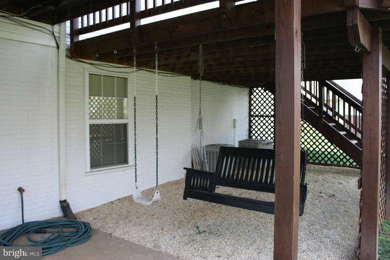 1456 Canterbury Road Front Royal, VA 22630 - Photo 20 of 28 Exterior (Rear)