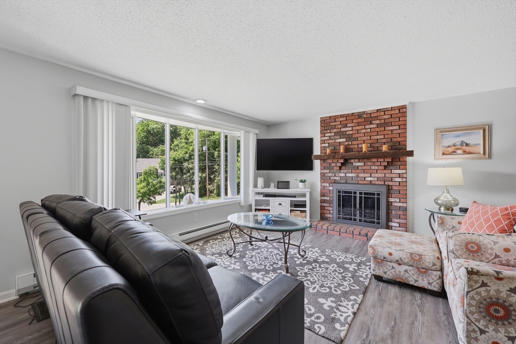5 Dix Road Ipswich, MA 01938 - Photo 5 of 37