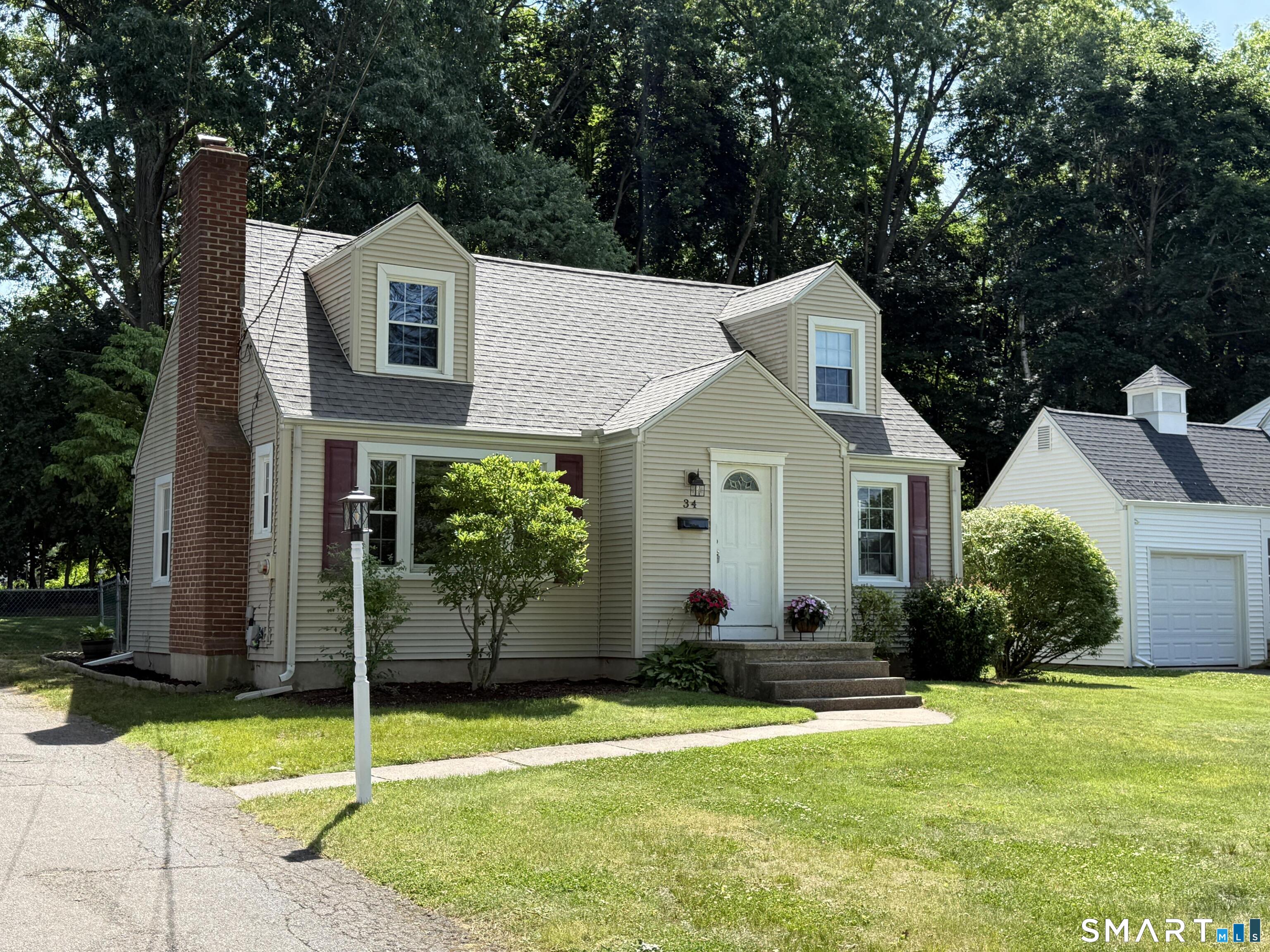 34 Wakeley Road Newington, CT 06111 - Photo 1 of 36