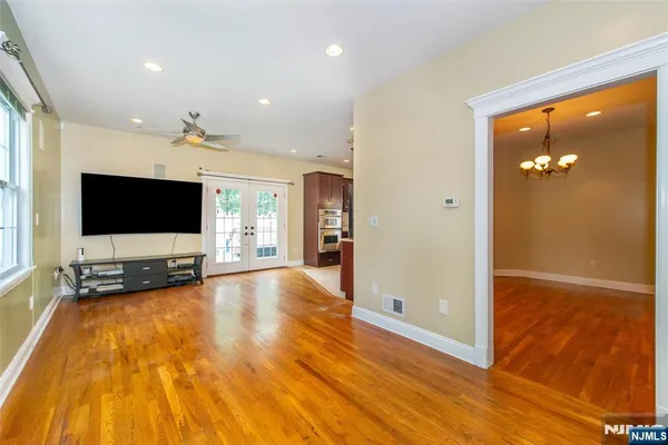 $6,500 | 12-31 Roosevelt Place, Fair Lawn, NJ 07410