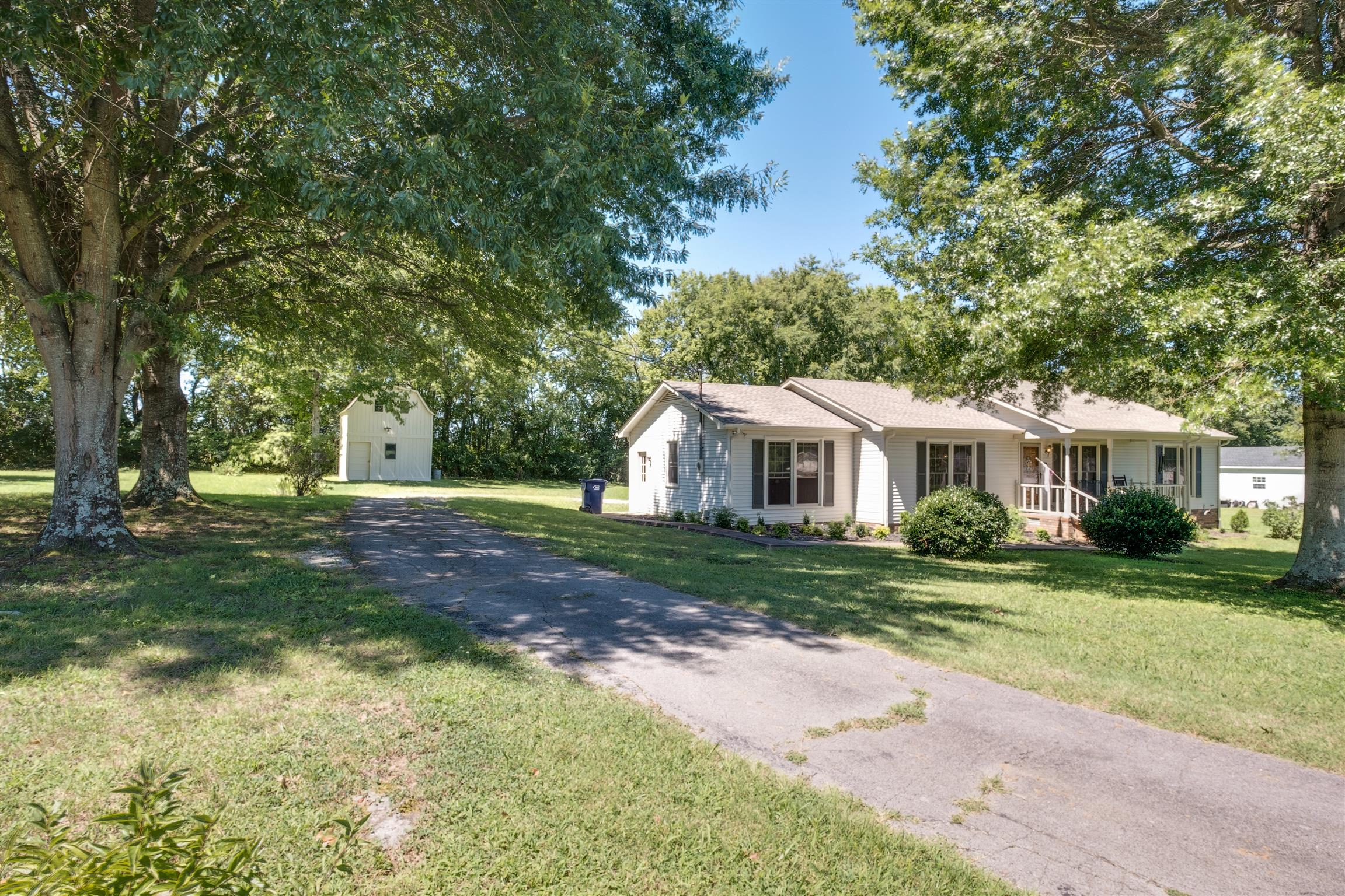 1917 Hunters Run Road Lewisburg, TN 37091 - Photo 18 of 25 Gallery Image 18