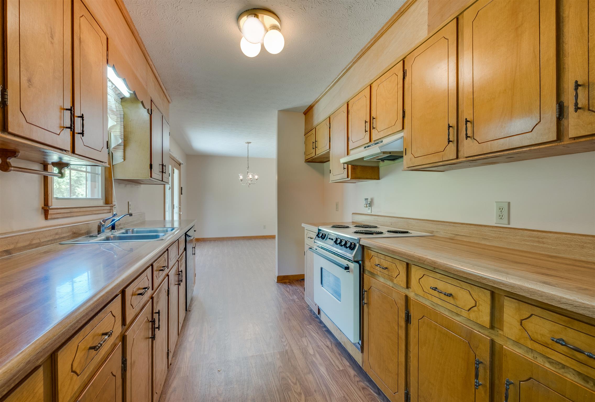 1917 Hunters Run Road Lewisburg, TN 37091 - Photo 3 of 25 Gallery Image 3