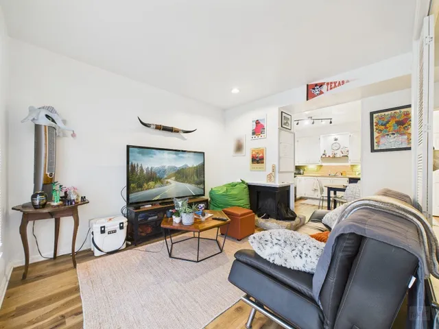 $1,370 | 2529 Rio Grande Street, Unit 24, Austin, TX 78705