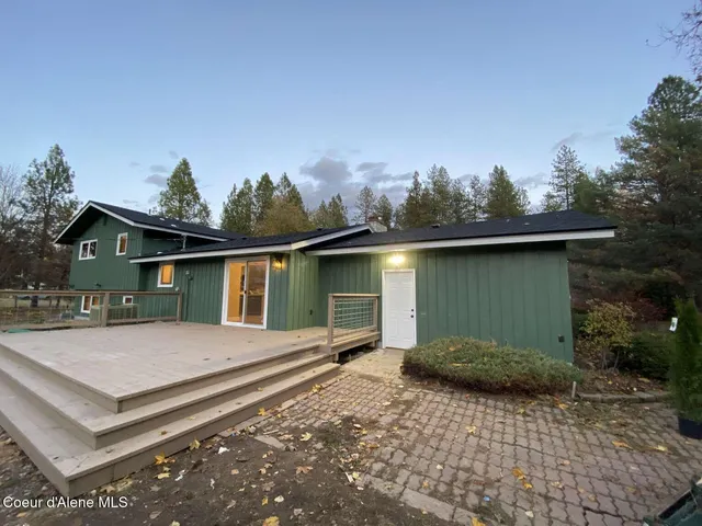$624,900 | 27603 North Cottonwood Road, Chattaroy, WA 99003