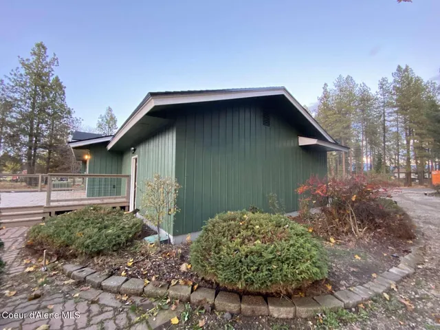 $624,900 | 27603 North Cottonwood Road, Chattaroy, WA 99003