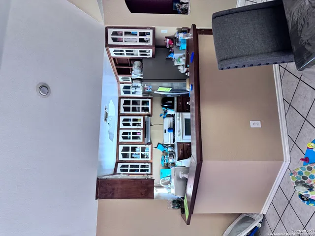 a view of entryway with a front door