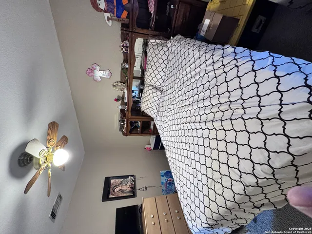 a view of entryway with a front door