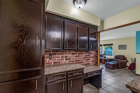 $285,000 | 115 Whiting Avenue, Galveston, TX 77550