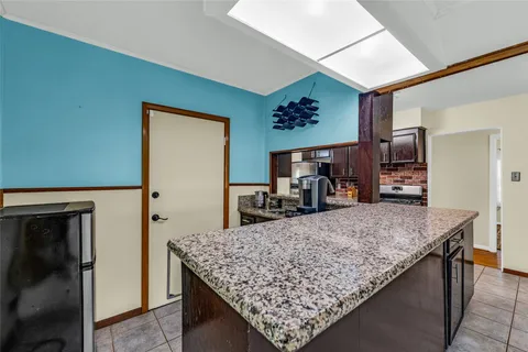 $285,000 | 115 Whiting Avenue, Galveston, TX 77550