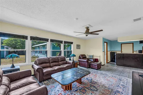 $285,000 | 115 Whiting Avenue, Galveston, TX 77550