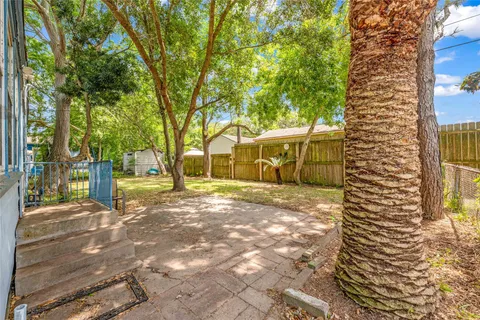 $285,000 | 115 Whiting Avenue, Galveston, TX 77550