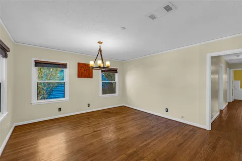 $285,000 | 115 Whiting Avenue, Galveston, TX 77550