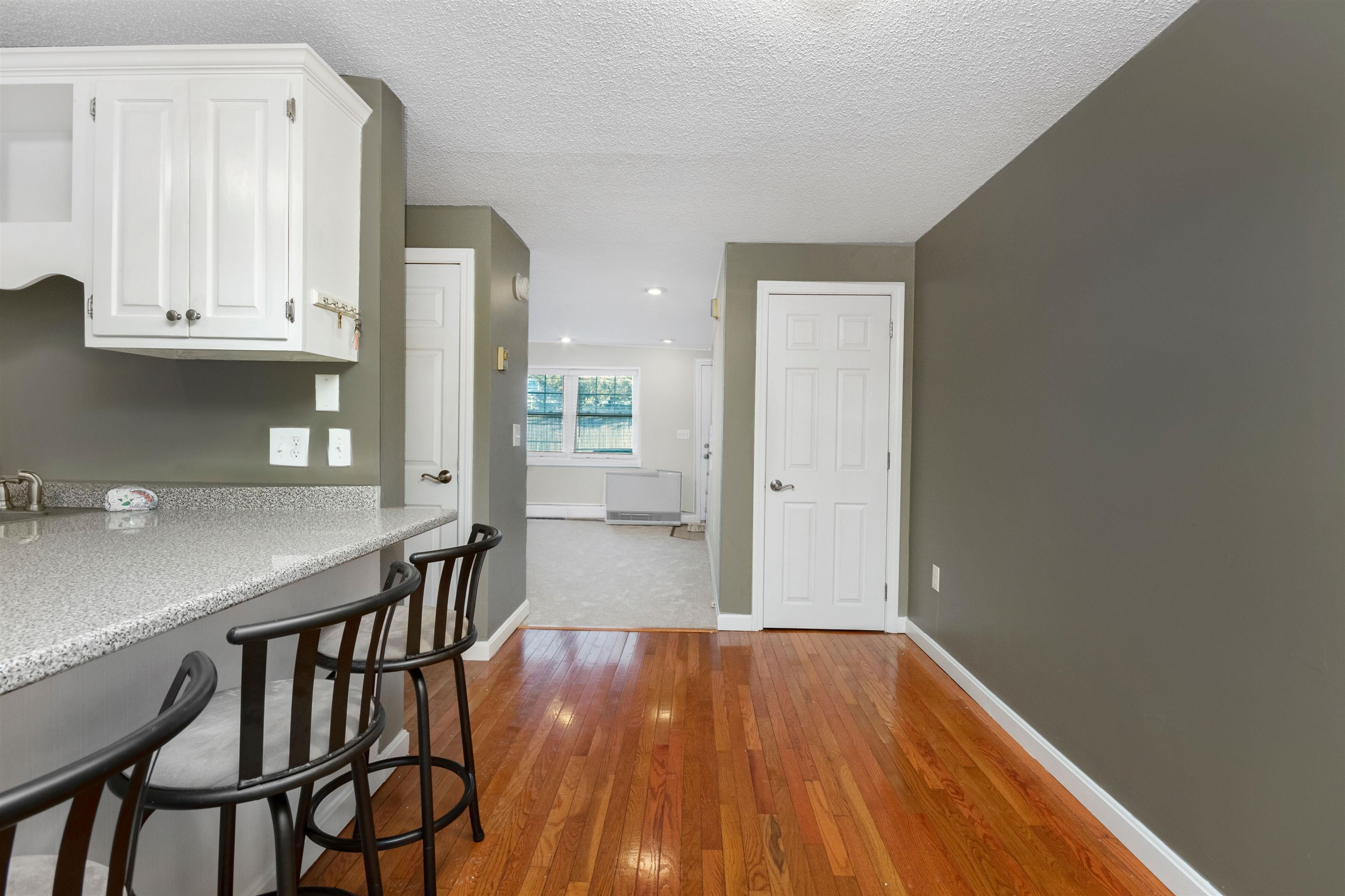 7 Daniel Plummer Road, Unit D Goffstown, NH 03045 - Photo 6 of 27