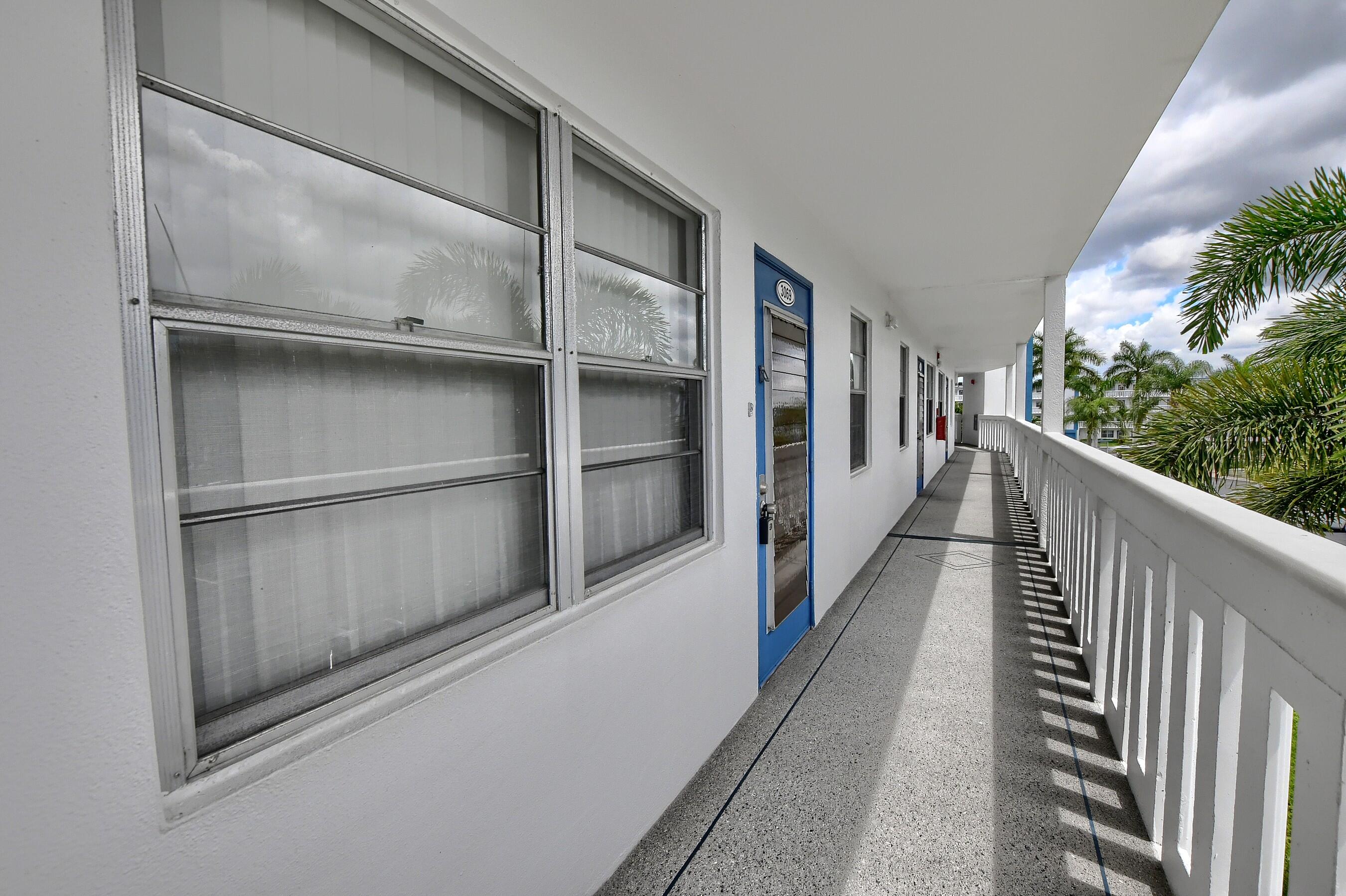 3069 Exeter, Unit 3069 Boca Raton, FL 33434 - Photo 3 of 48 02_ebf_6860-hdr(5)