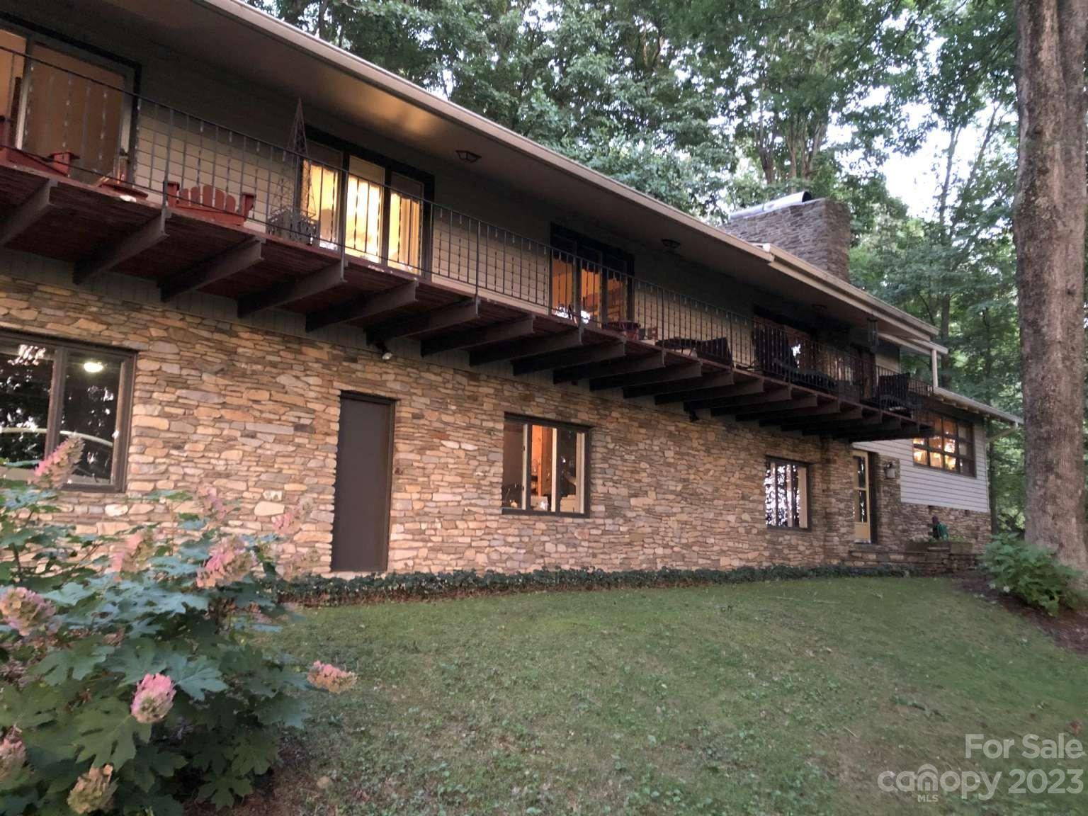 15 Bent Tree Road Asheville, NC 28804 - Photo 2 of 45 Gallery Image 2
