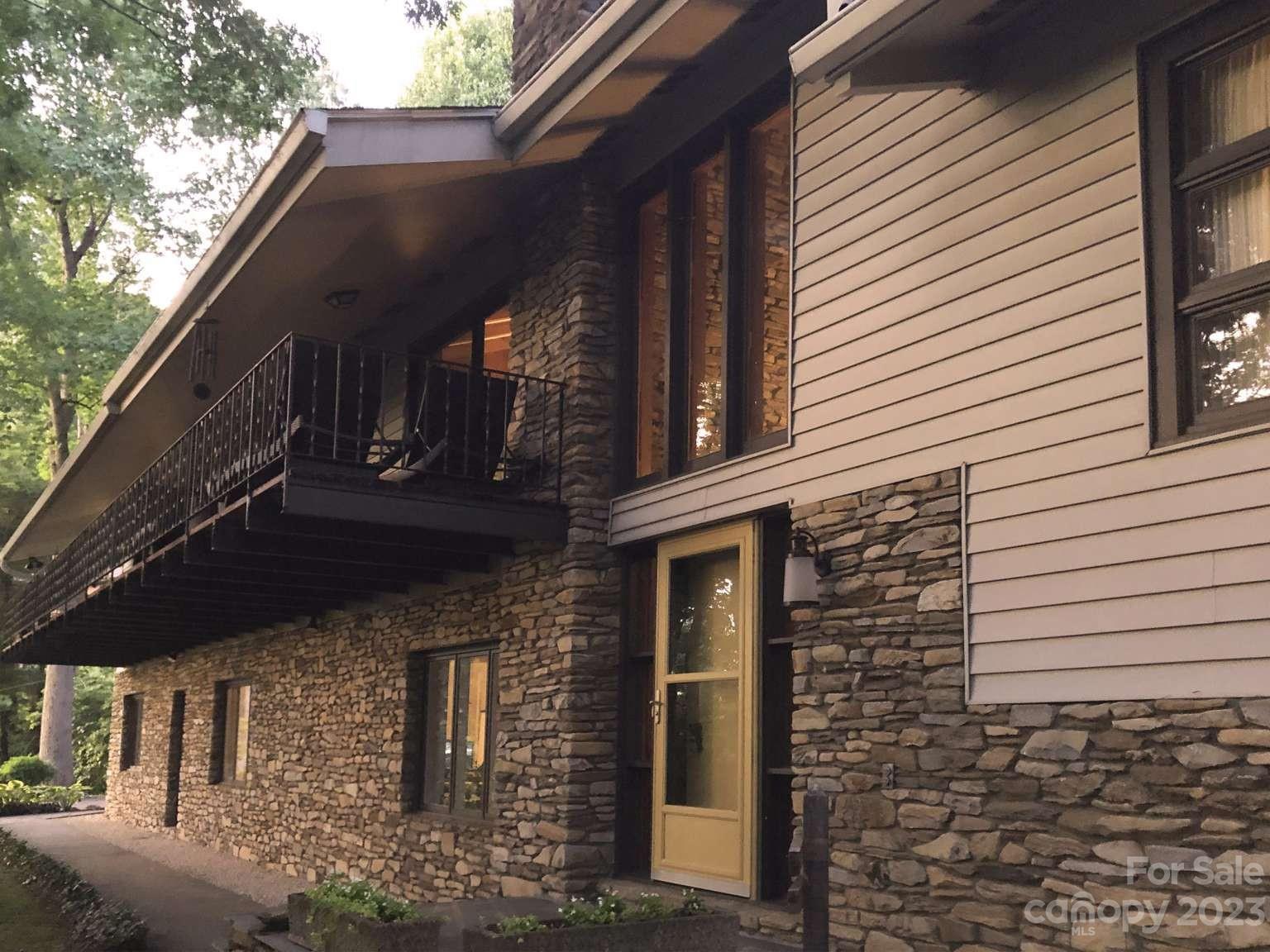 15 Bent Tree Road Asheville, NC 28804 - Photo 3 of 45 Gallery Image 3
