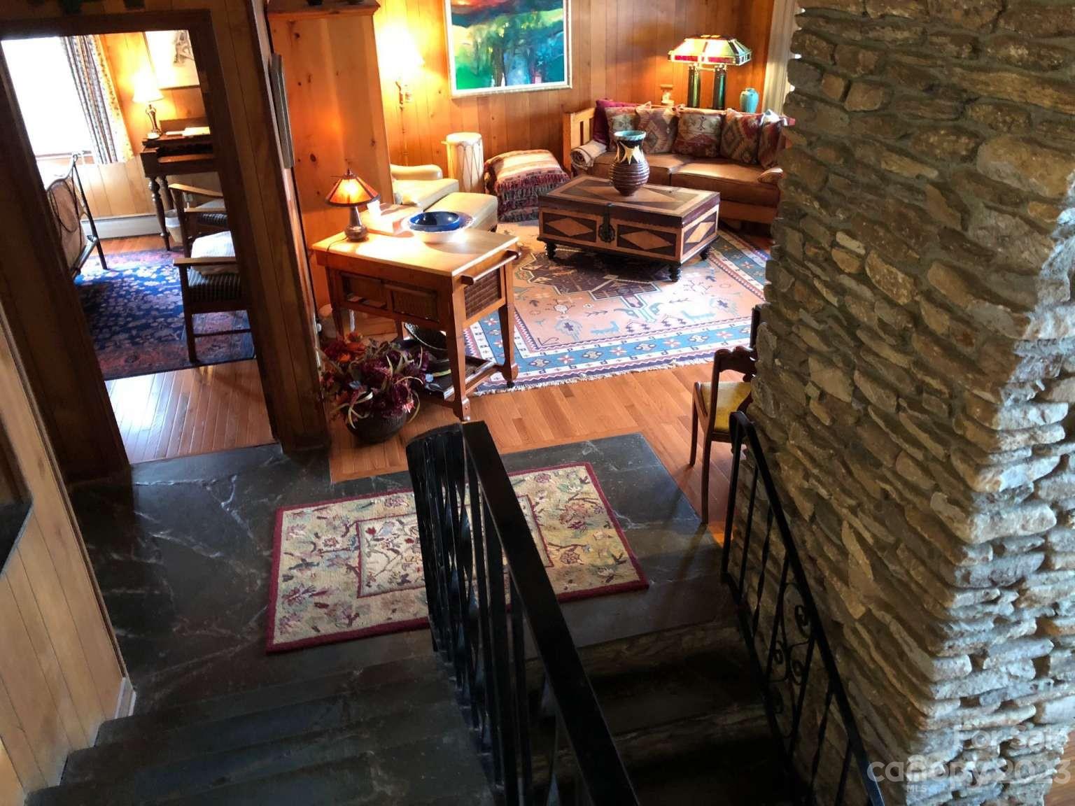 15 Bent Tree Road Asheville, NC 28804 - Photo 10 of 45 Gallery Image 10