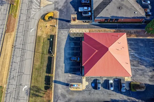a view of entryway with outdoor area