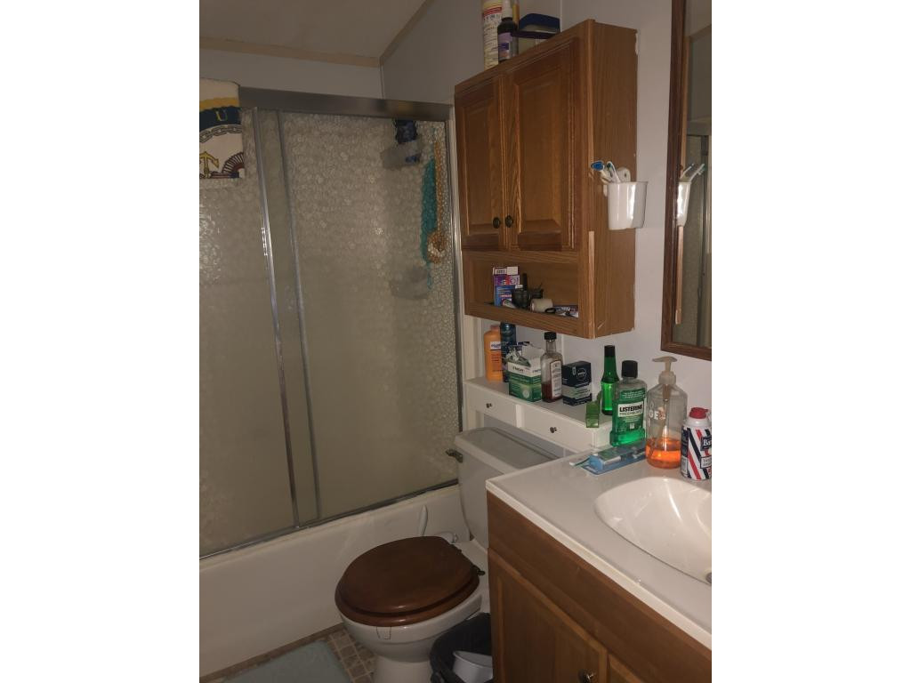 995 Oasis Road Bulls Gap, TN 37711 - Photo 13 of 24 2nd Full Bathroom