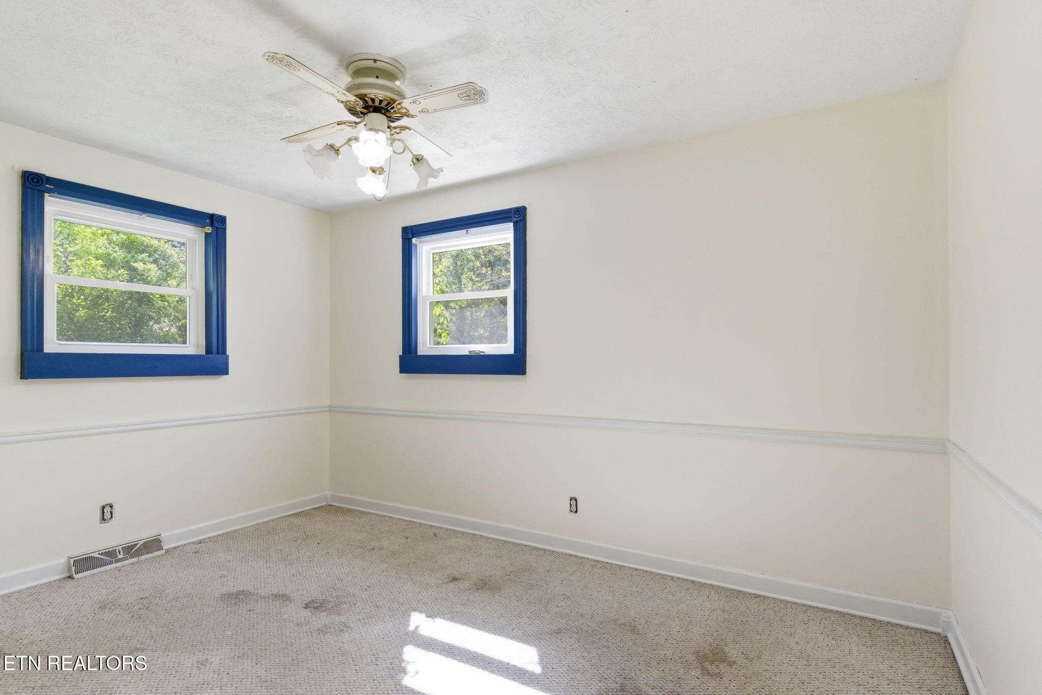 209 White Oak Lane Heiskell, TN 37754 - Photo 18 of 40 18-web-or-mls-IMG_9586