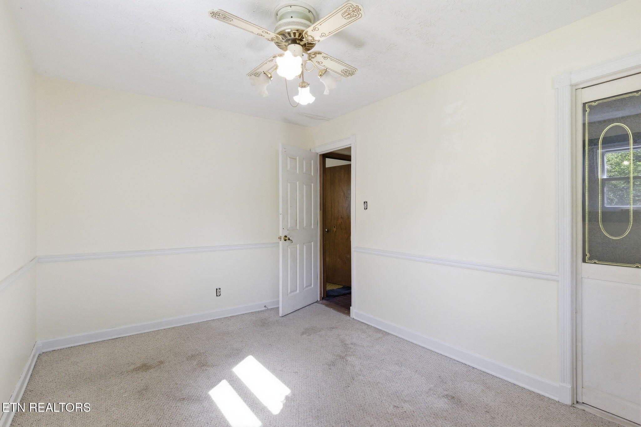 209 White Oak Lane Heiskell, TN 37754 - Photo 19 of 40 19-web-or-mls-IMG_9592