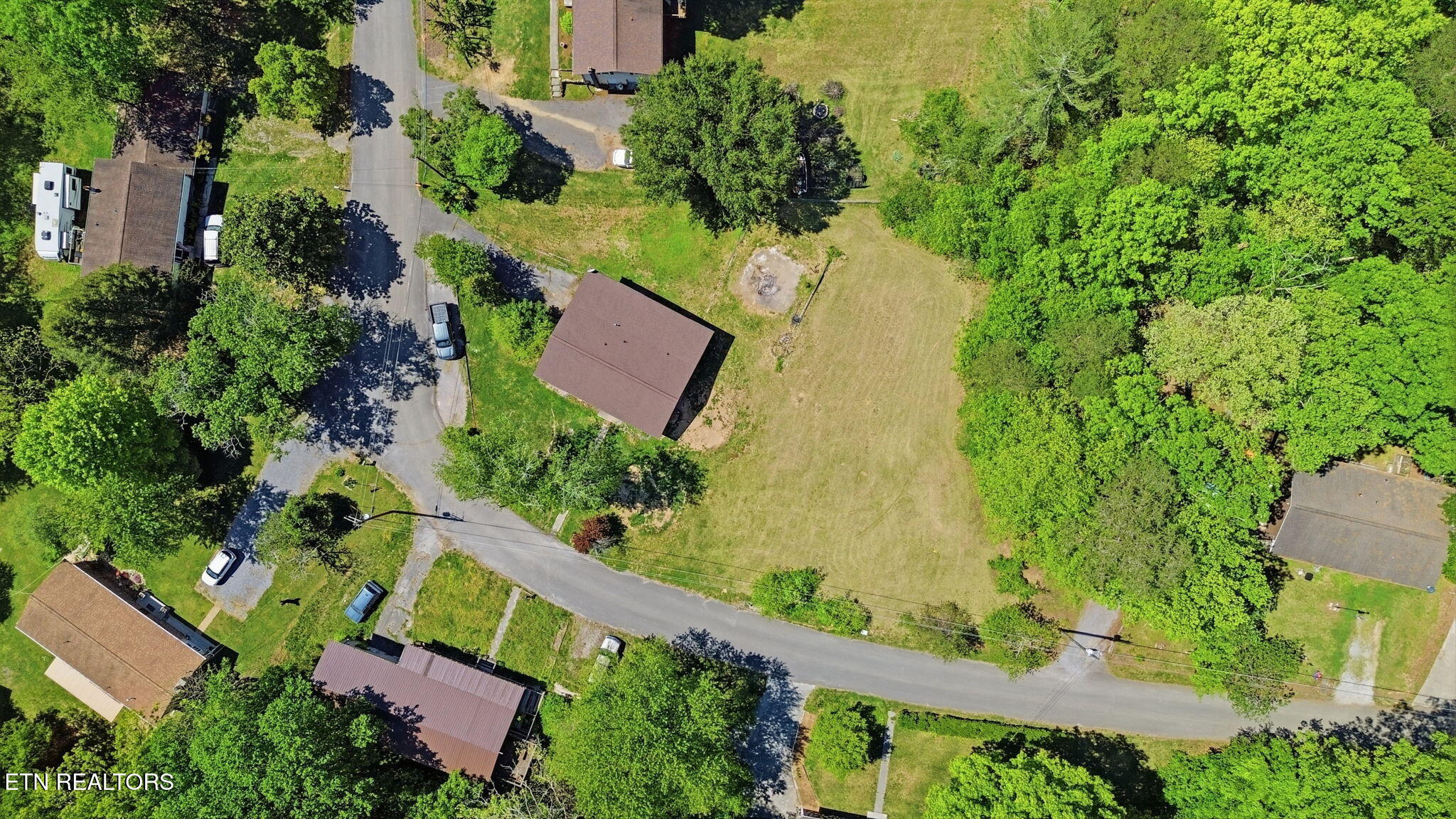 209 White Oak Lane Heiskell, TN 37754 - Photo 29 of 40 29-web-or-mls-DJI_0277