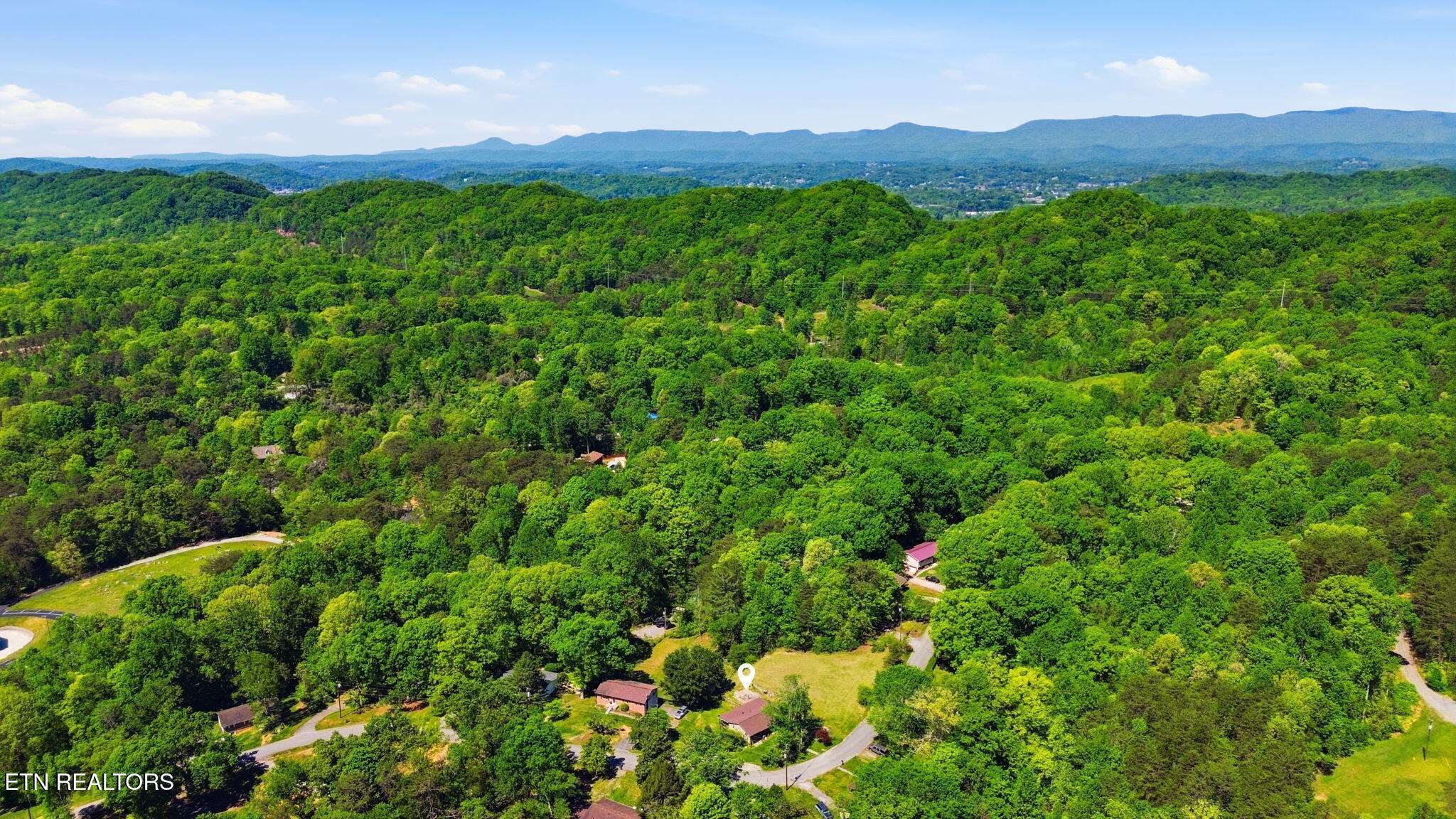 209 White Oak Lane Heiskell, TN 37754 - Photo 32 of 40 32-web-or-mls-DJI_0286_stamped